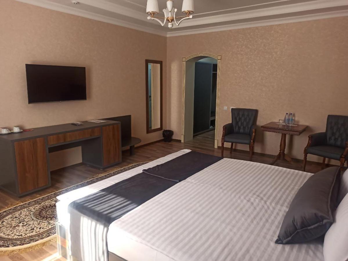 Fayz Hotel Urgentj Eksteriør billede